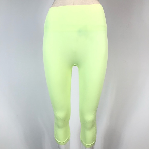 Lululemon in the flow crop leggings